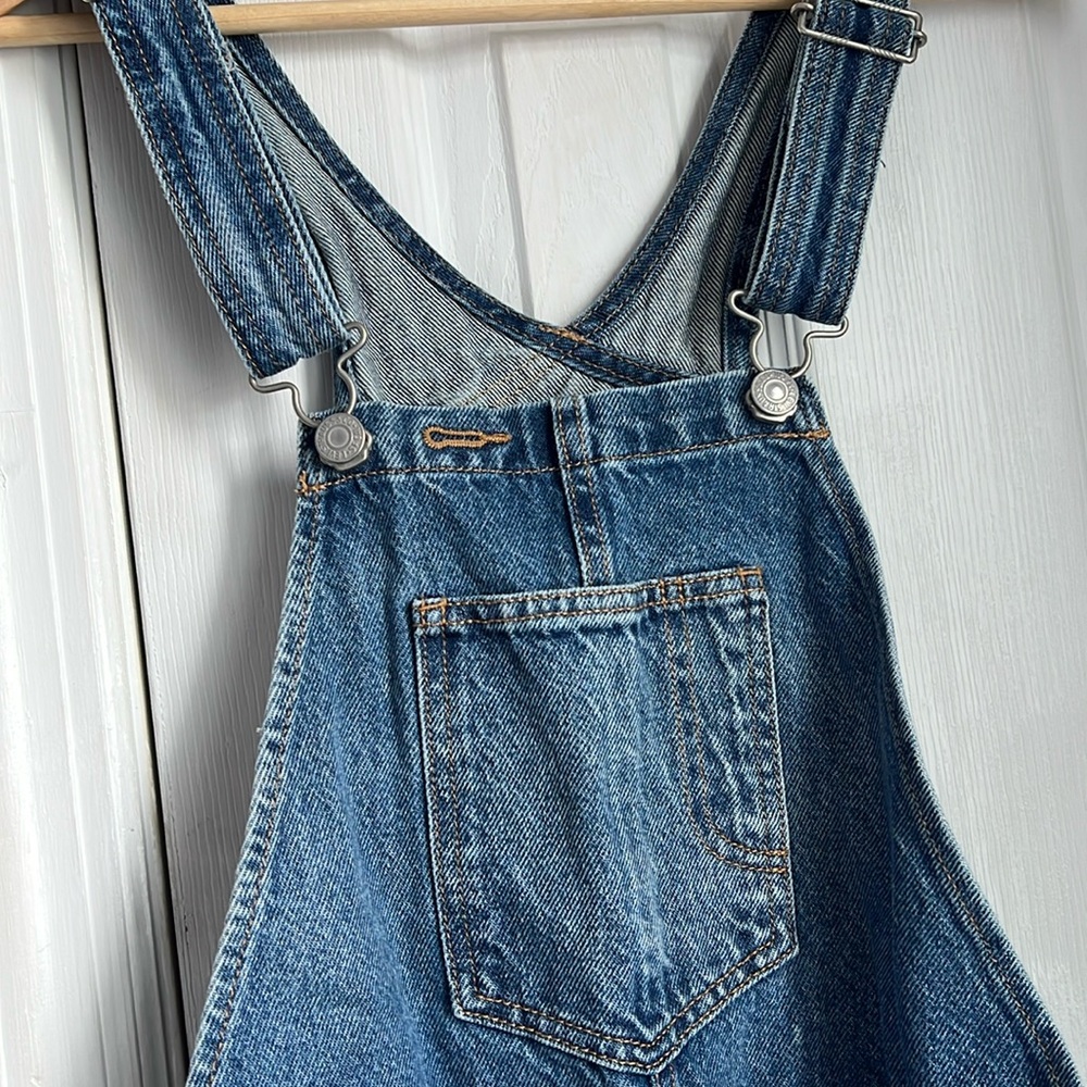 Levi’s overalls tapered/ skinny leg